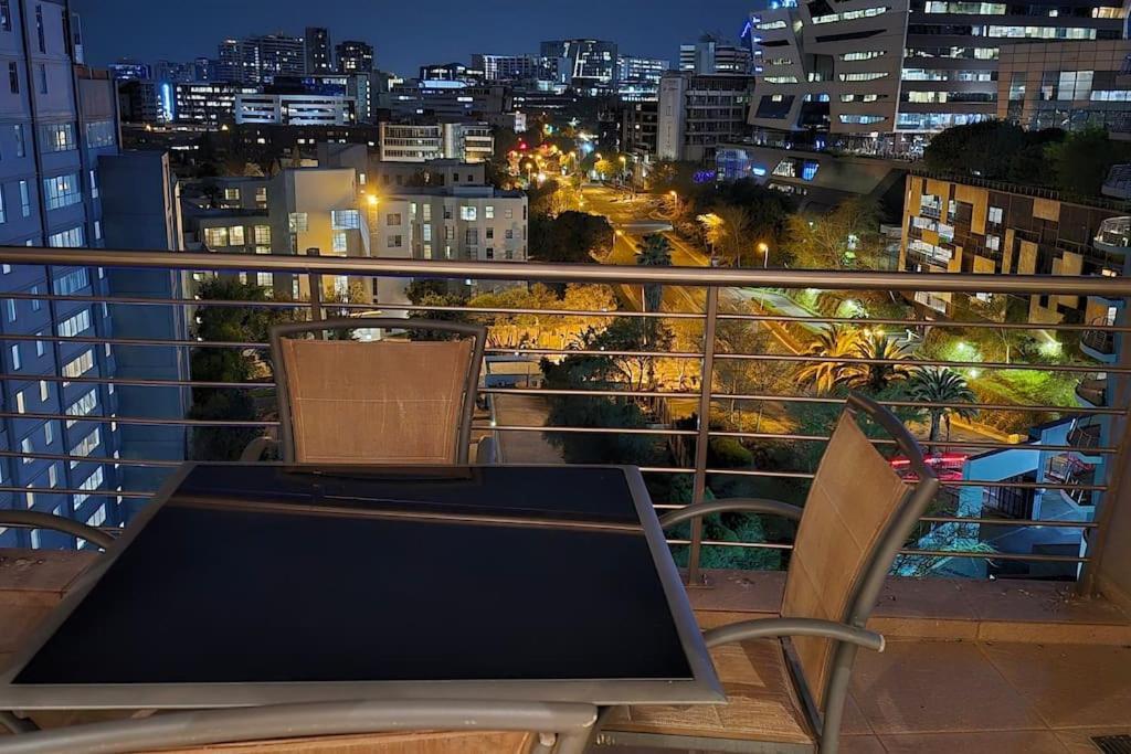 Stunning Apartment In Sandton Central Johannesburg Exterior photo